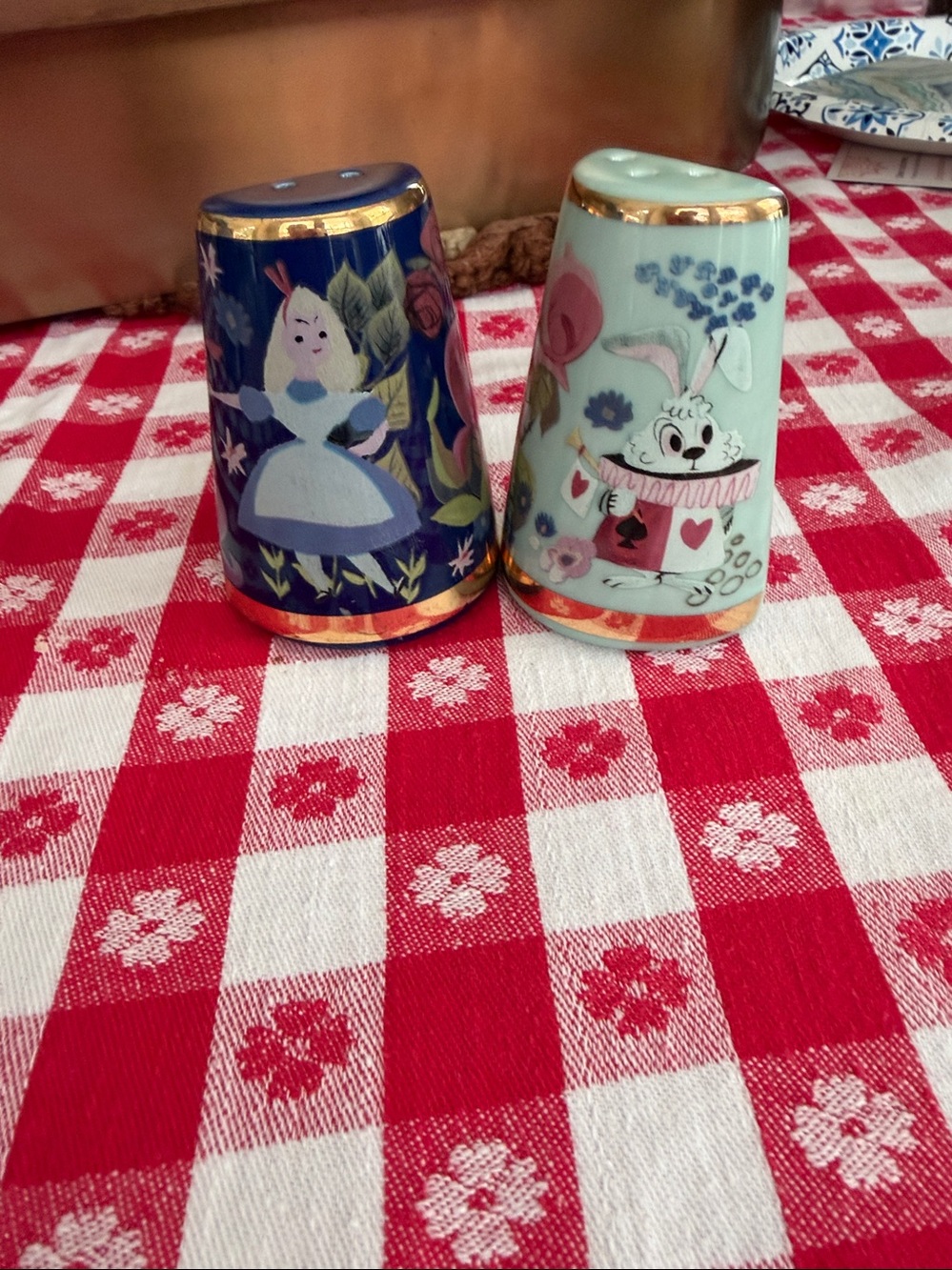 Disney’s 70 Alice in Wonderland Ceramic Salt & Pepper Shakers - Blue and Mint - Picture 9 of 12